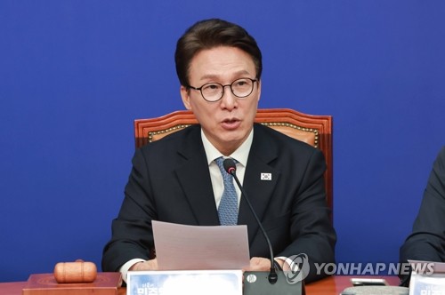 김민석 "曺 헌법훼손 차고 넘쳐…잘못 바로잡는 모든 방안 검토"