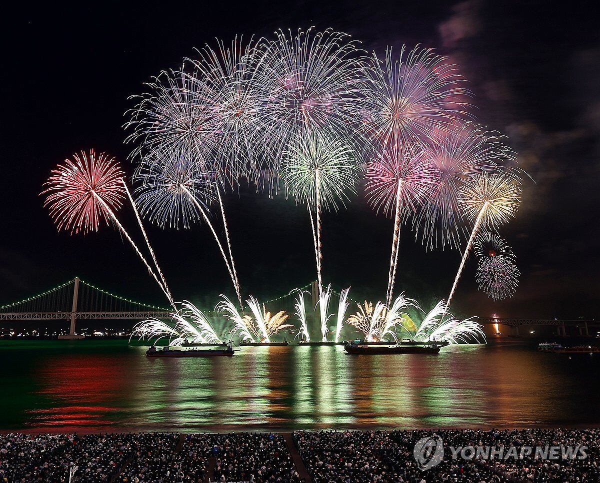 부산불꽃축제 숙박비 5배 폭등…'바가지' 논란 재점화